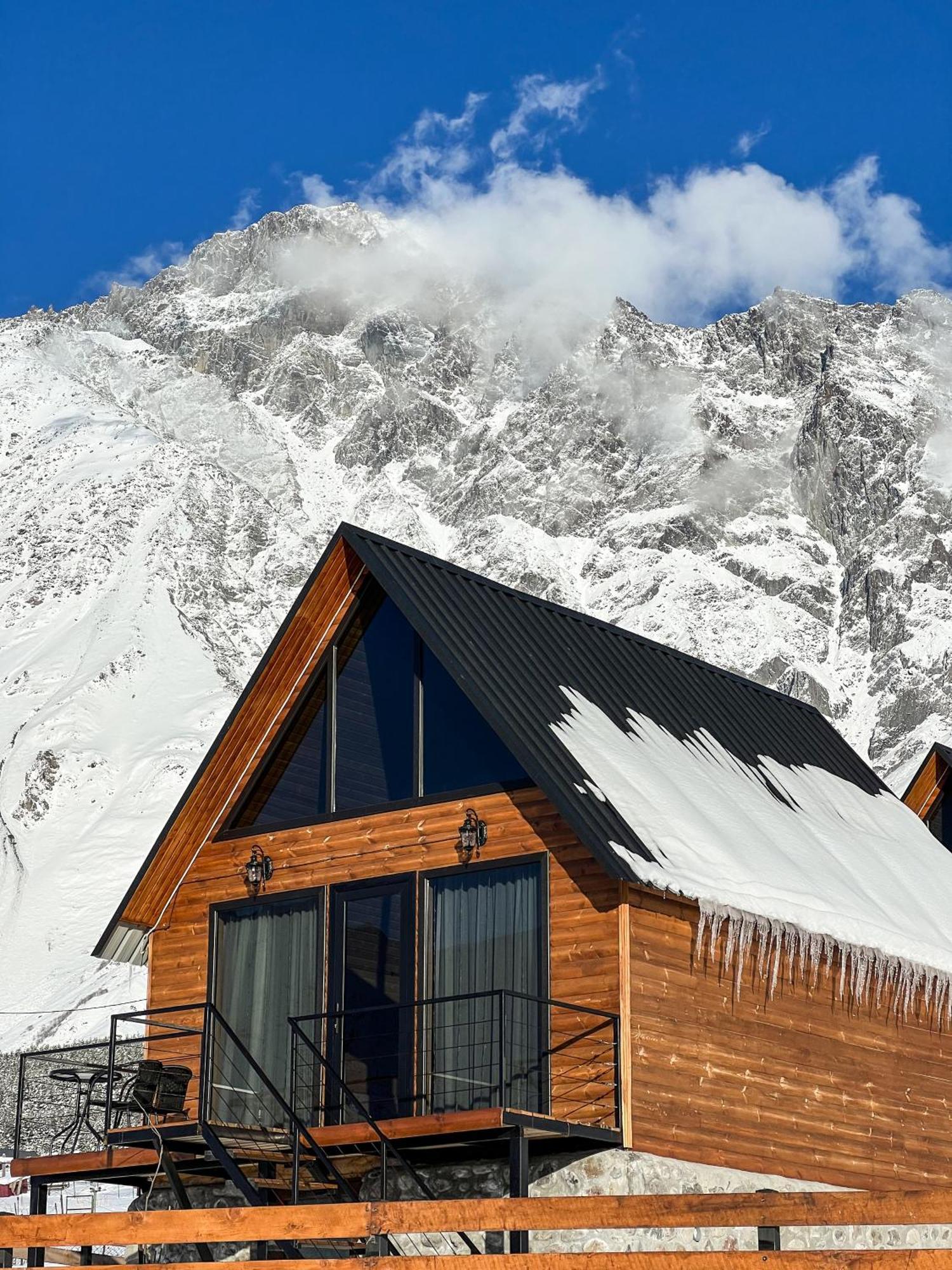 Traveler'S Cottages In Kazbegi Экстерьер фото