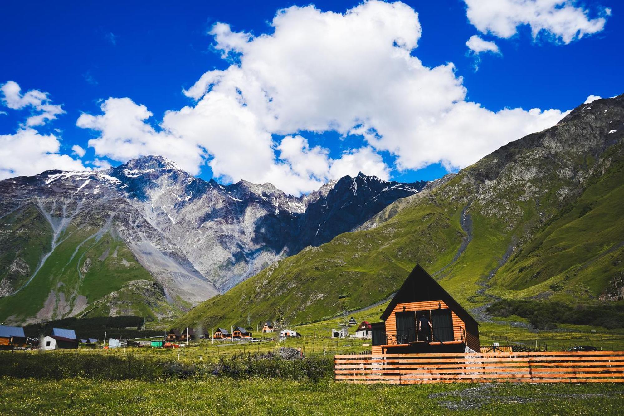 Traveler'S Cottages In Kazbegi Экстерьер фото