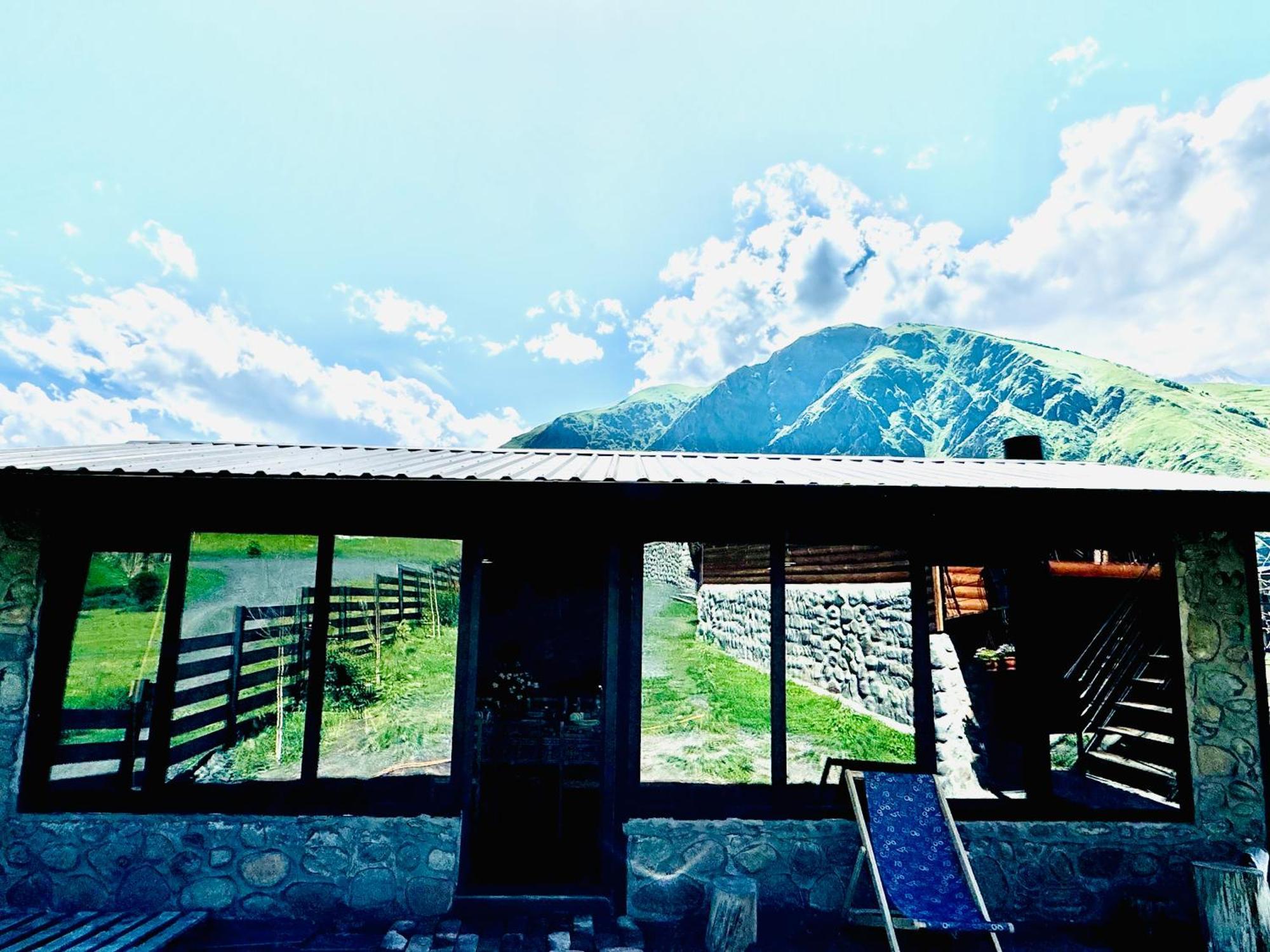Traveler'S Cottages In Kazbegi Экстерьер фото
