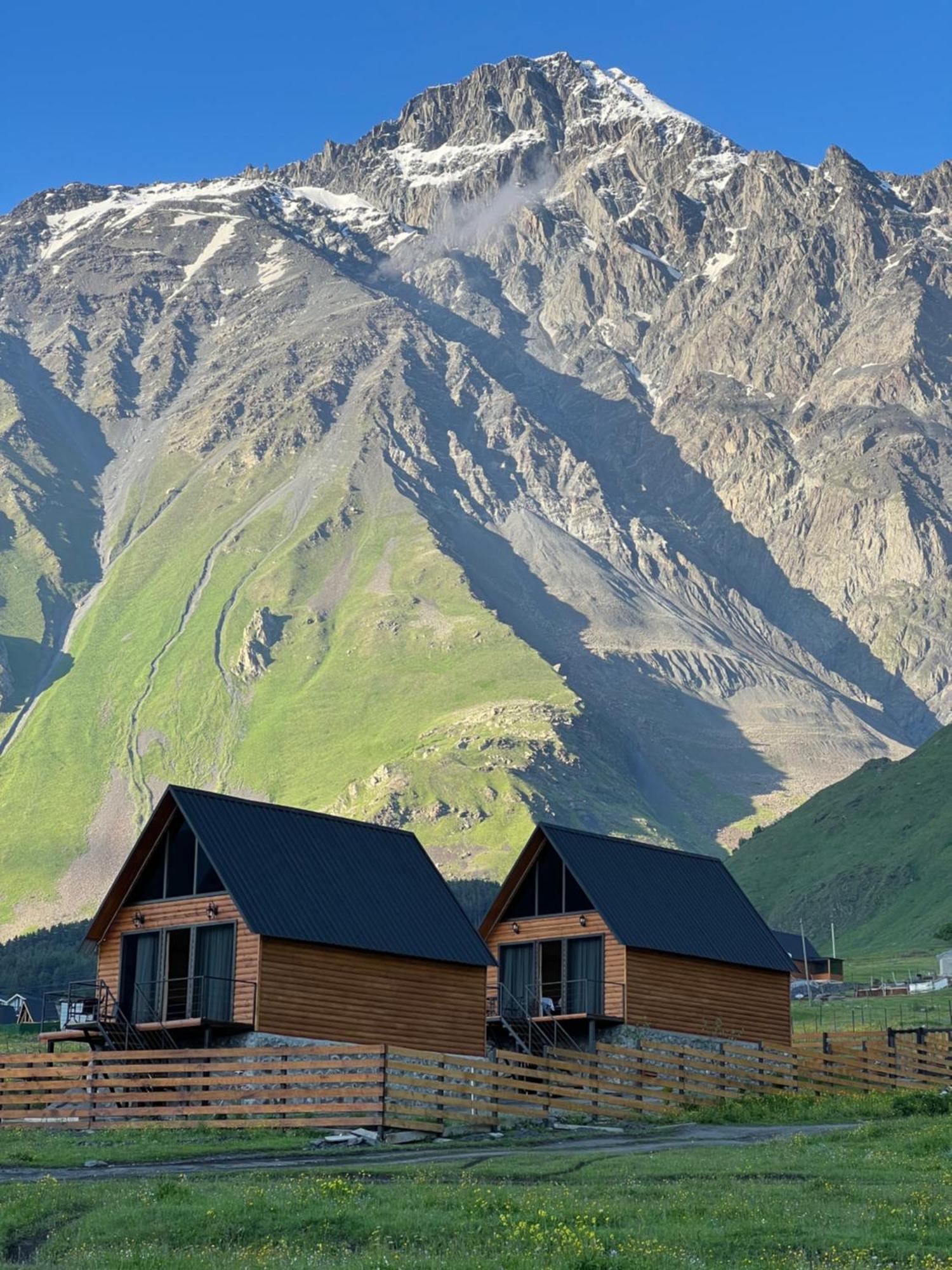 Traveler'S Cottages In Kazbegi Экстерьер фото